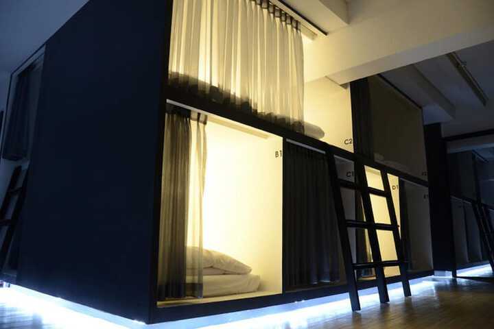 Room 25 of 60