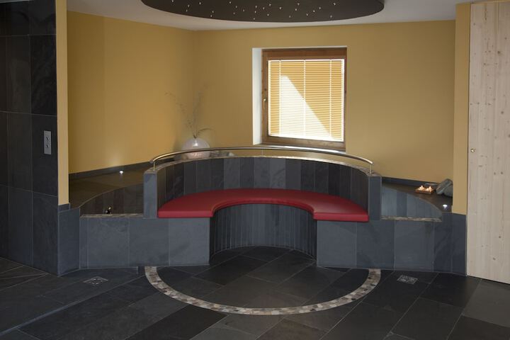 Spa 18 of 48