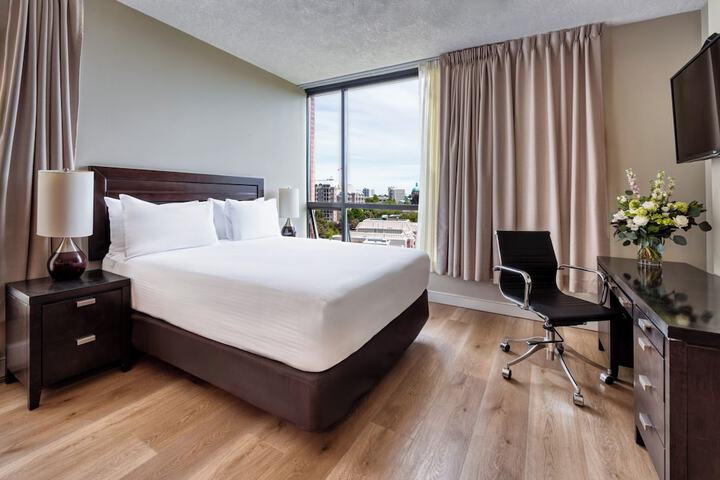 Room 27 of 150