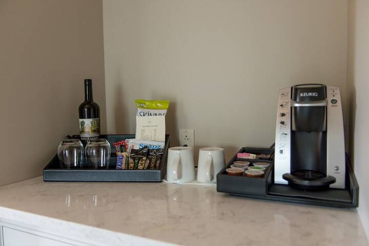 Breakfast/Coffee Service 23 of 96