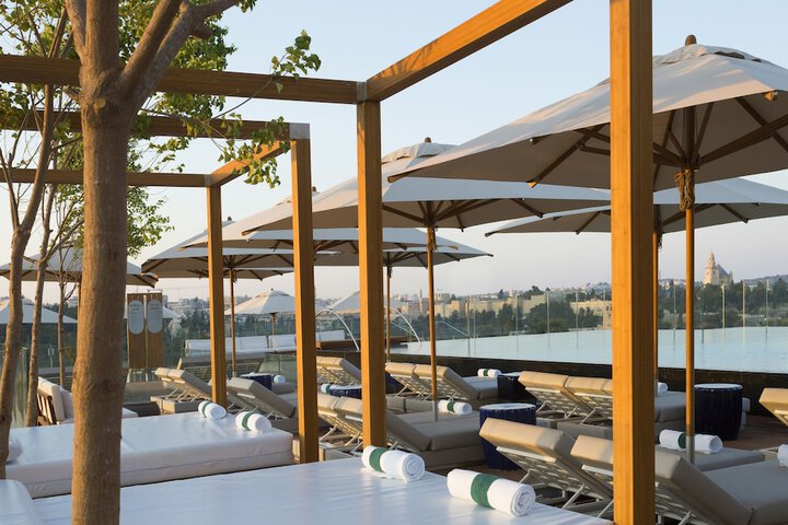 Sundeck 73 of 75