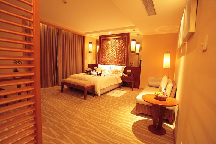 Room 8 of 45