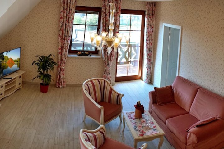 Room 17 of 30