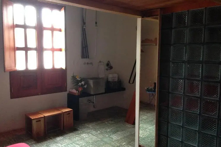 Room 3 of 11