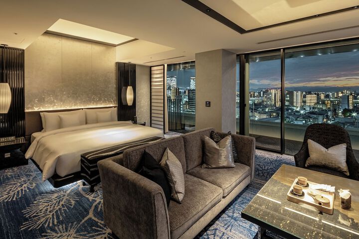 Room 43 of 201