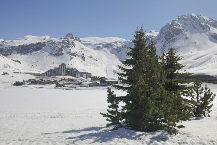 Skiing