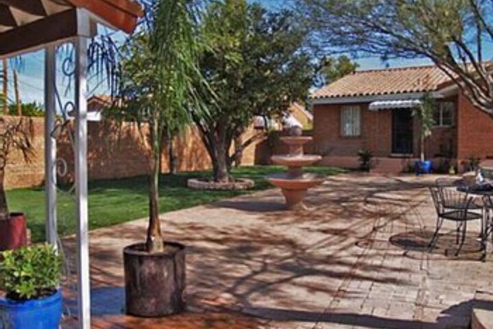 Exterior of Desert Retreat Bungalow by Casago