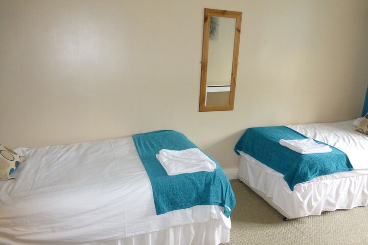 Room 12 of 48