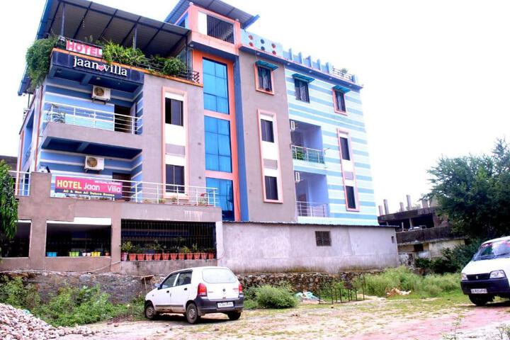 Hotel Jaan Villa