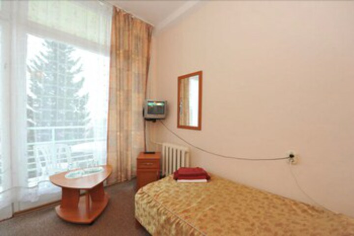 Room 52 of 61