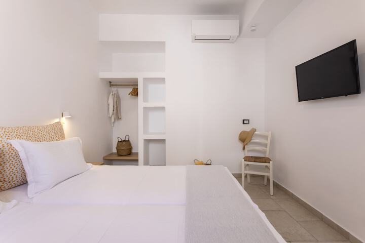 Room 26 of 101