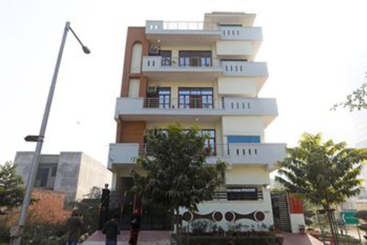 OYO 11362 Sky Residency