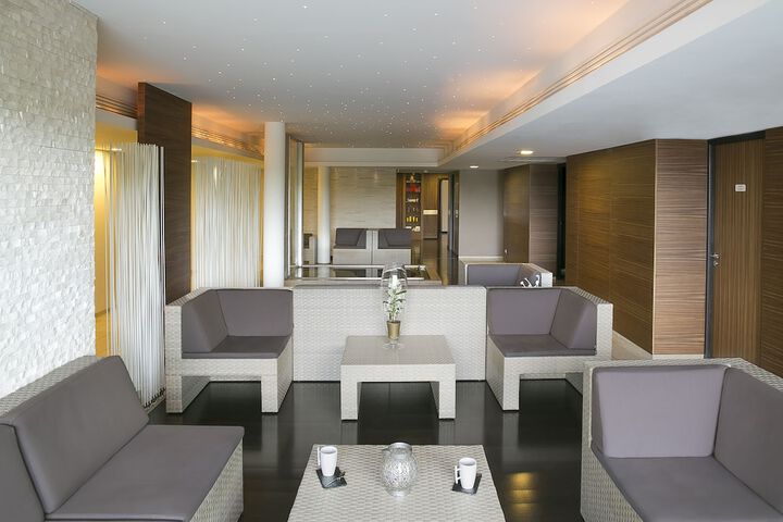 Hotel Interior 14 of 28