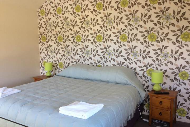 Room 5 of 44