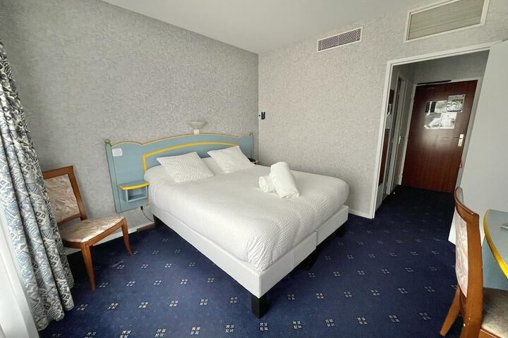 Room 17 of 55