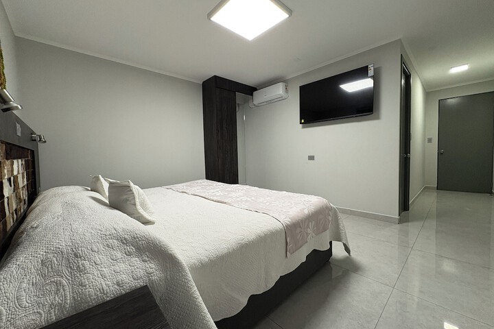 Room 12 of 29