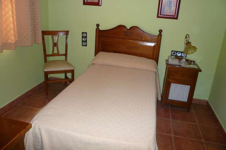 Room 5 of 32