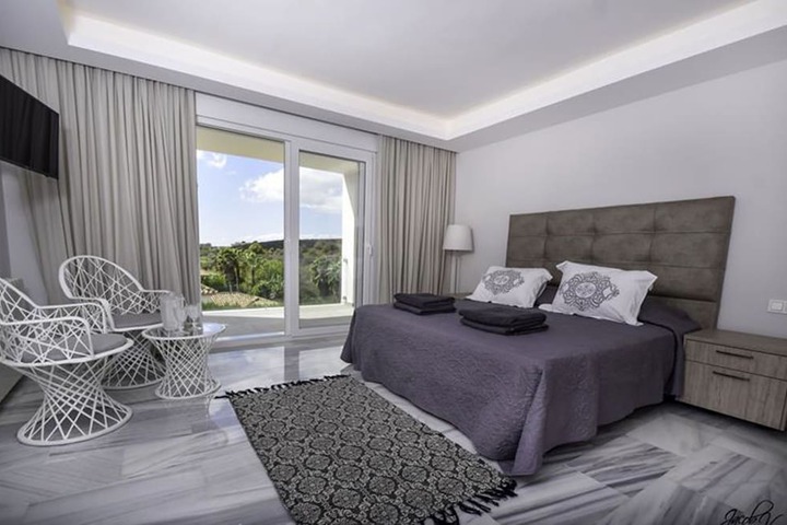 Room 3 of 21