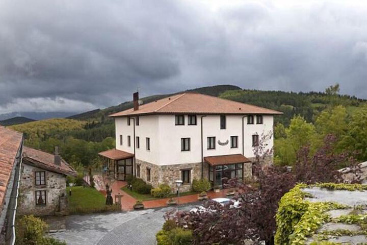 HOTEL SANTUARIO URKIOLA