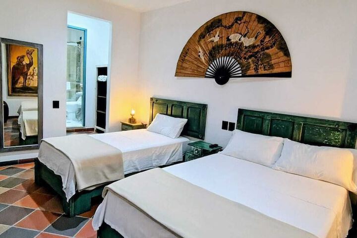 Room 4 of 42