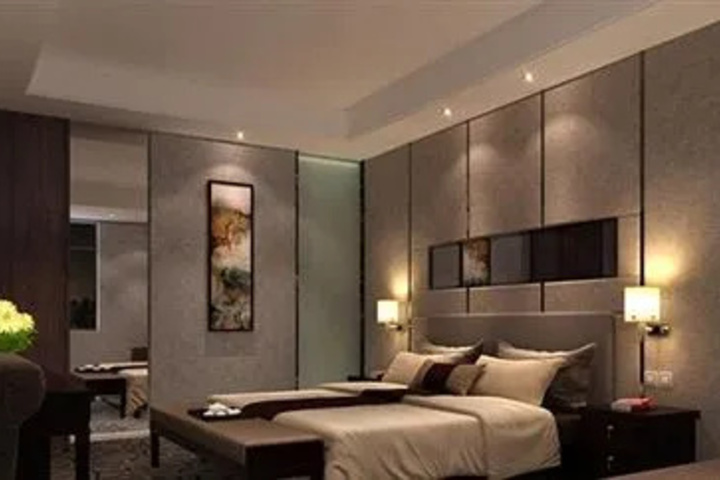 Room 7 of 12