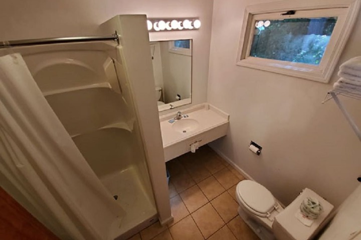 Room 55 of 123