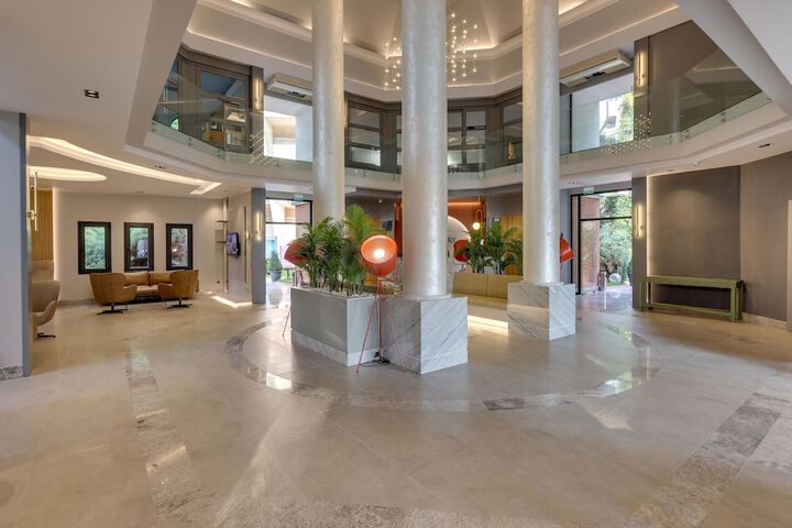 Hotel Interior 9 of 94