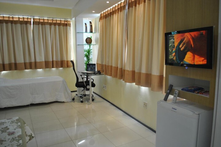 Room 14 of 32