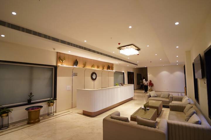 Hotel Interior 6 of 49