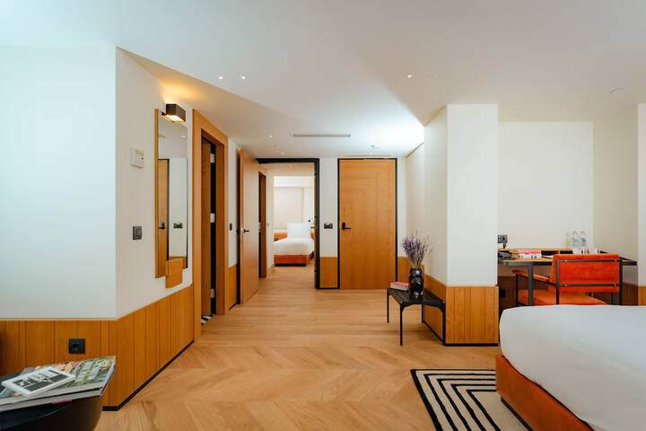 Room 13 of 113