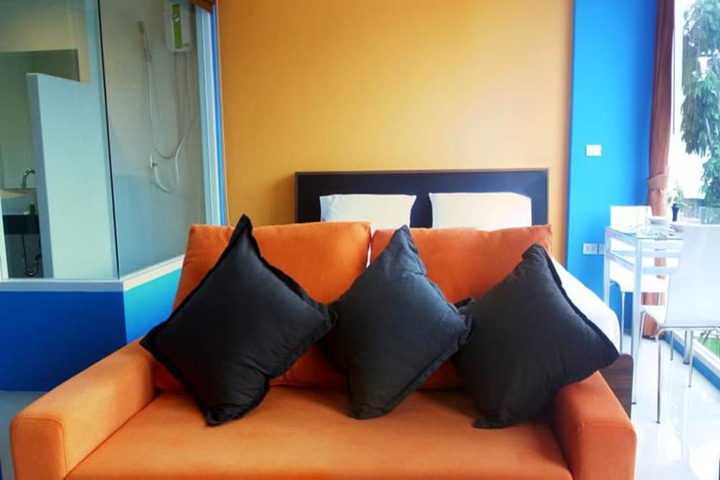 Room 11 of 20