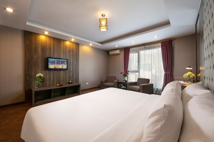 Room 17 of 83