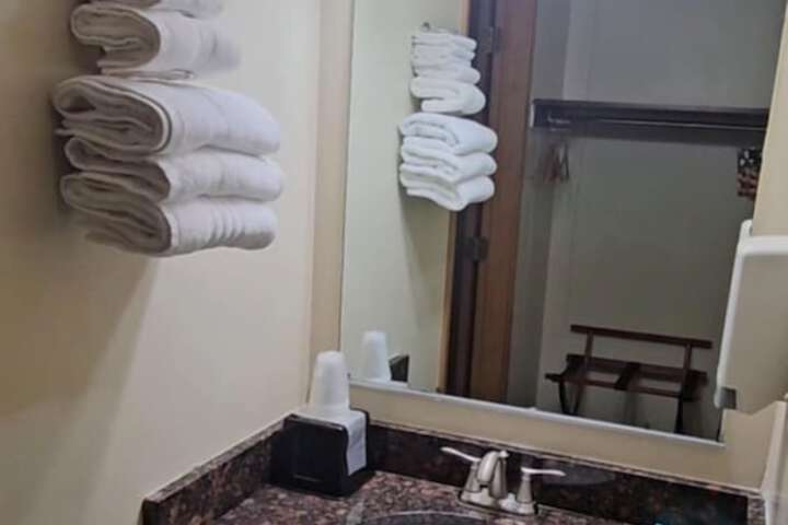 Room 3 of 17