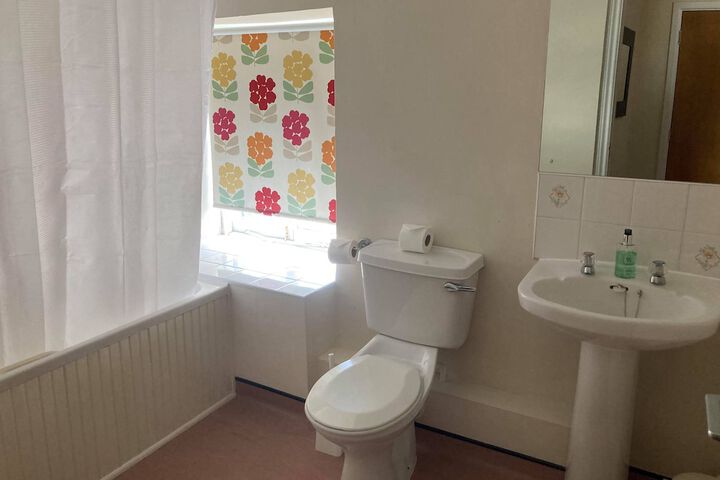 Room 12 of 19