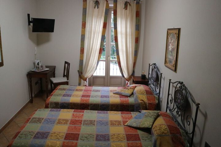 Room 10 of 44