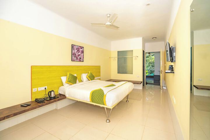 Room 4 of 53