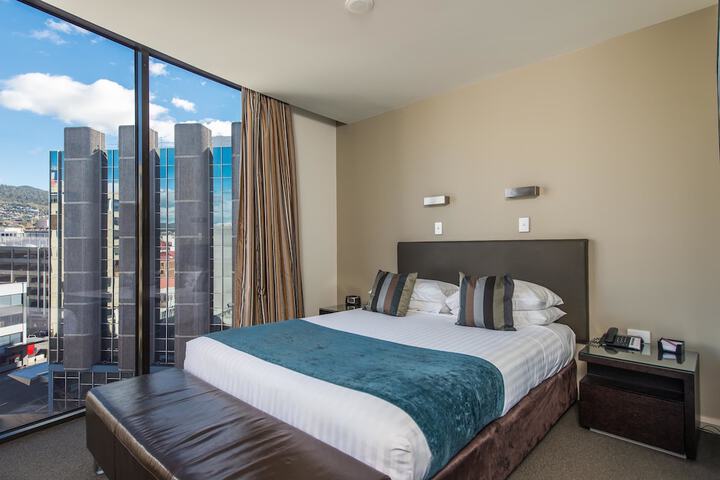 Room 5 of 42