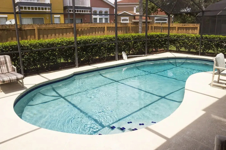Pool 10 of 22