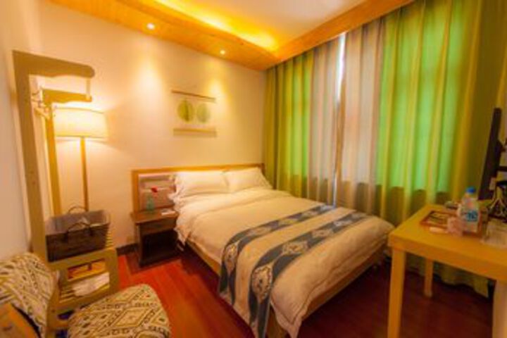 Room 12 of 21