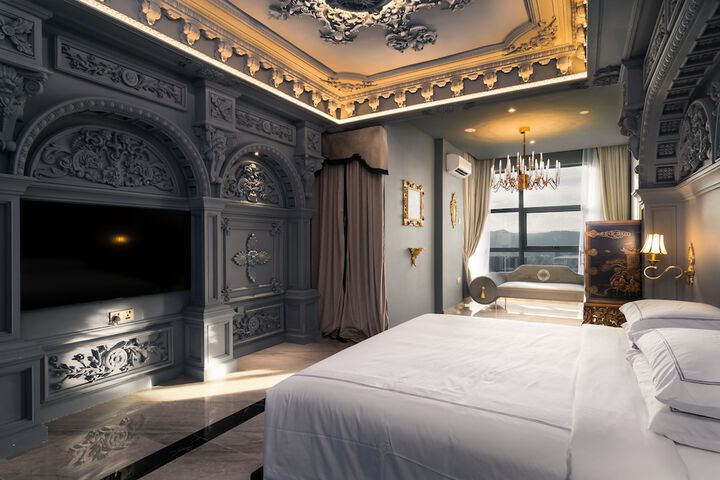 Room 59 of 195