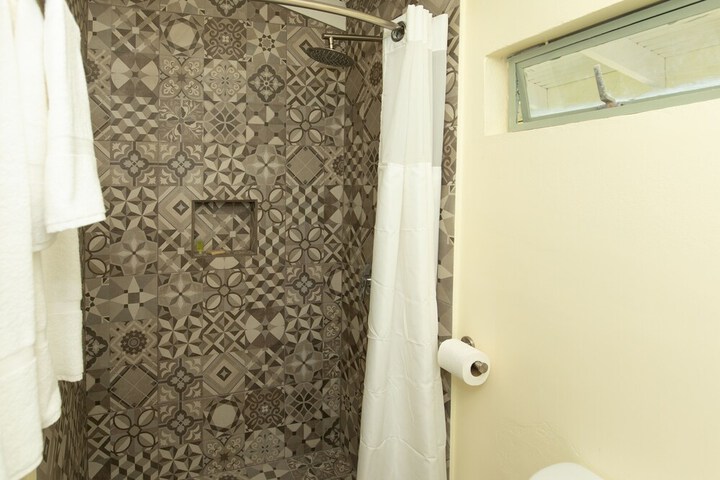 Room 15 of 27