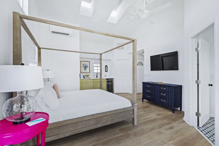 Room 12 of 51