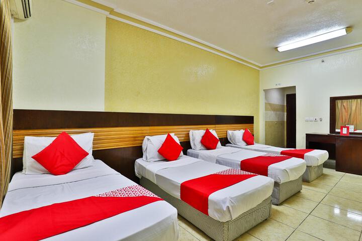 OYO 429 Hamsat Taiba Hotel