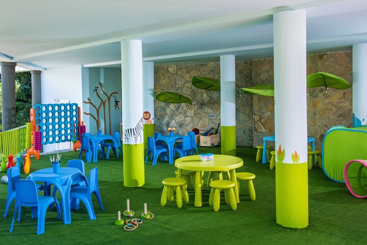 Childrens Activities 103 of 266