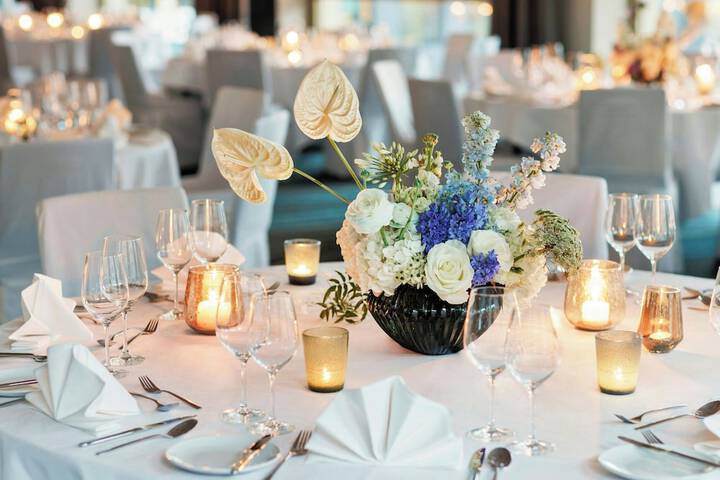 Ballroom/Hall 86 of 104