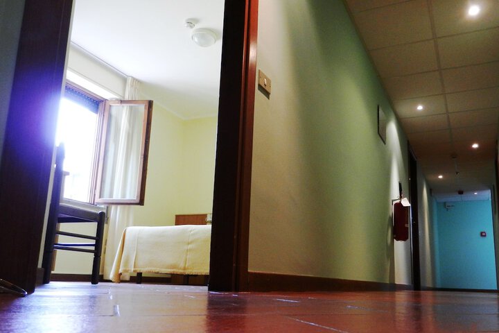 Room 13 of 62