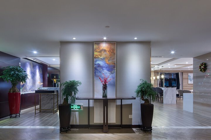 Hotel Interior 4 of 47