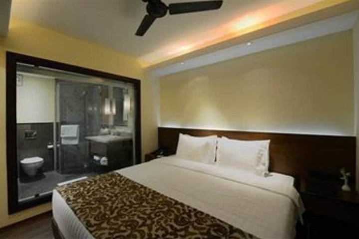 Room 5 of 38