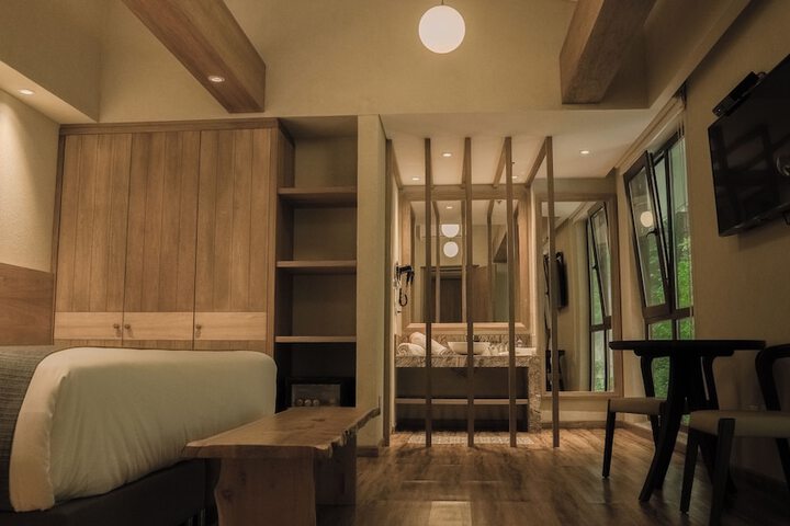 Room 62 of 132
