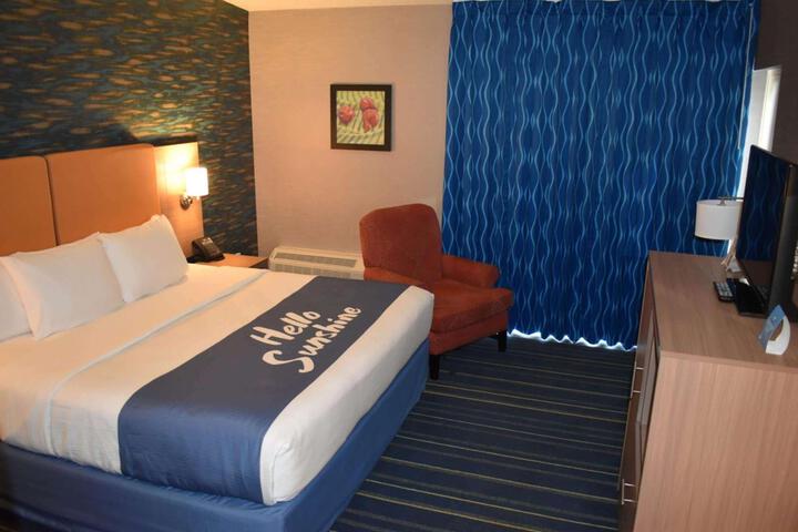 1 King Bed Mobility Accessible (1 of 10)